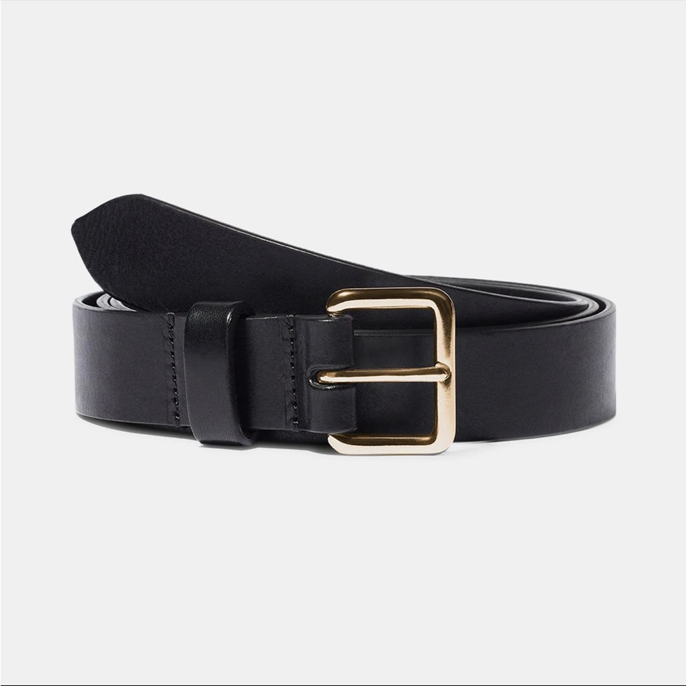 Yoyo Belt in Black with Gold Buckle — Exclusive